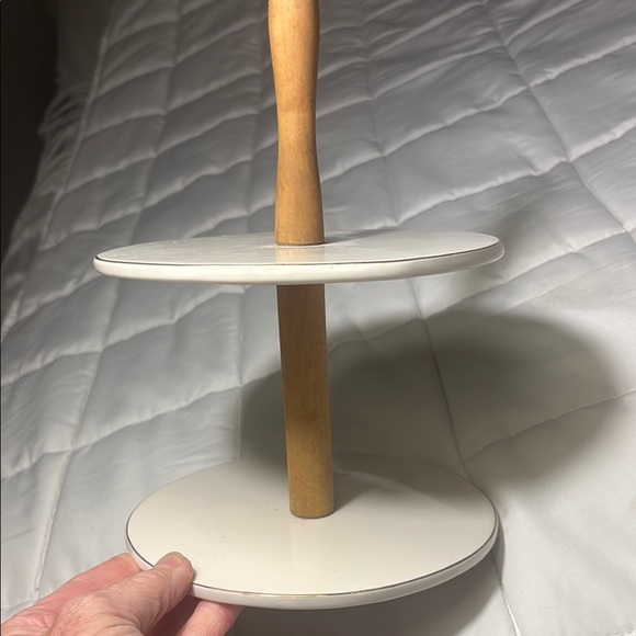 Two-Tier White Ceramic White Tray Stand - Picture 1 of 8